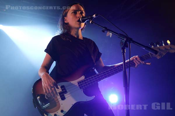 ESBEN AND THE WITCH - 2018-11-29 - PARIS - Point Ephemere - Rachel Anna Davies